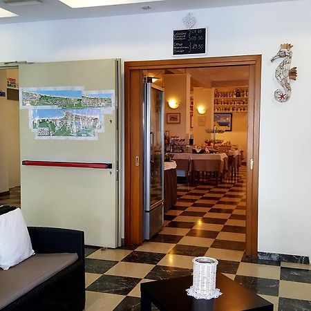 Hotel Marietta กาออร์เล ภายนอก รูปภาพ
